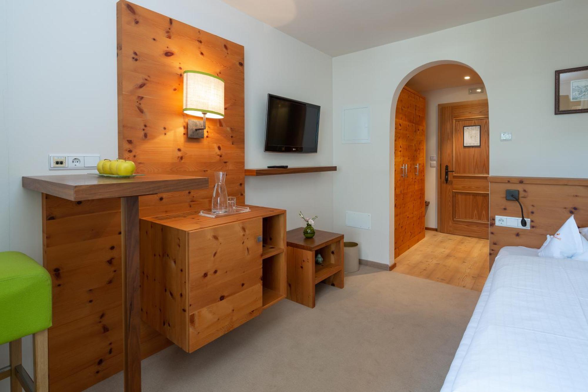 Hotel Mirabell Dolomites - Luxury Ayurveda & Olang